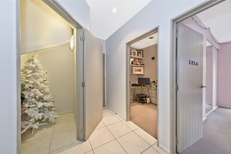 Photo of property in 51 Strowan Road, Strowan, Christchurch, 8052