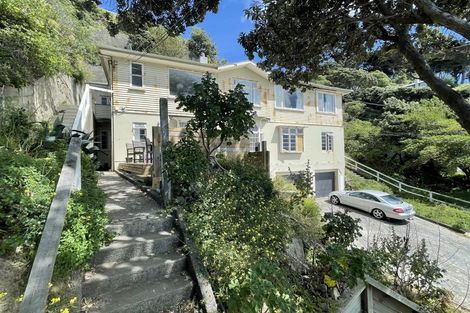 Photo of property in 3/136 Evans Bay Parade, Roseneath, Wellington, 6021