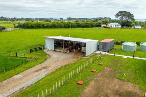 Photo of property in 43 Carrs Road, Urenui, 4377