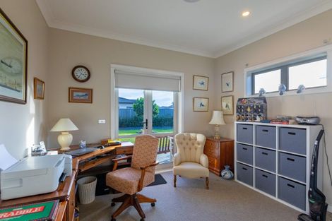 Photo of property in 3 Kapiti Drive, Poraiti, Napier, 4112