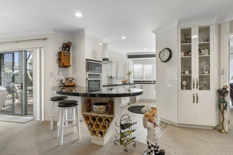 Photo of property in 15 Montego Drive, Papamoa Beach, Papamoa, 3118