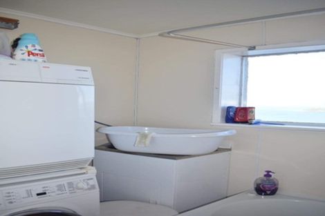 Photo of property in Grafon Court Flats, 7/53 Grafton Road, Roseneath, Wellington, 6011