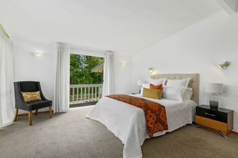 Photo of property in 12 Grove Lane, Kelvin Heights, Queenstown, 9300