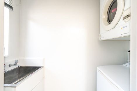 Photo of property in 5f Duke Street, Mount Victoria, Wellington, 6011