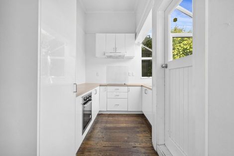 Photo of property in 84 Kilbirnie Crescent, Kilbirnie, Wellington, 6022