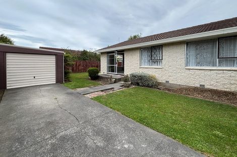 Photo of property in 2/42 Chipping Lane, Redwood, Christchurch, 8051