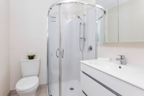 Photo of property in 38 Wyoming Avenue, Murrays Bay, Auckland, 0630