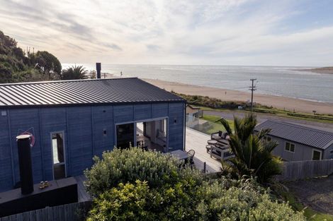 Photo of property in 115 Riria Kereopa Memorial Drive, Raglan, 3297