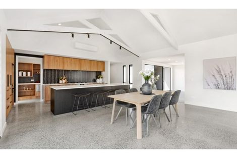 Photo of property in 35 Mike Smith Drive, Cambridge, 3434