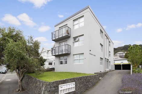 Photo of property in 4/36 Roxburgh Street, Mount Victoria, Wellington, 6011
