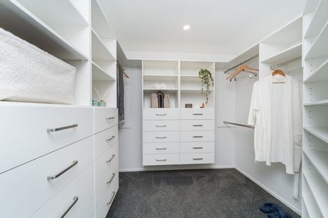 Photo of property in 2 Seddon Street, Takaro, Palmerston North, 4412