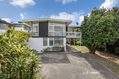 Photo of property in 53 Parr Terrace, Castor Bay, Auckland, 0620