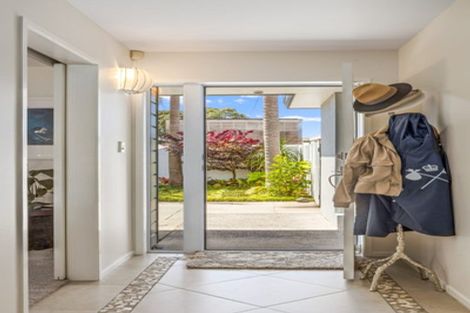 Photo of property in 7 Marellen Drive, Red Beach, 0932