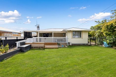 Photo of property in 17 Glenview Terrace, Glenview, Hamilton, 3206