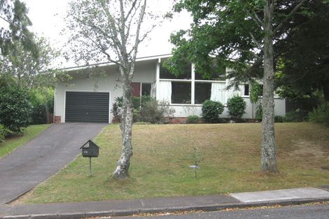 Photo of property in 35 Valley View Road, Glenfield, Auckland, 0629