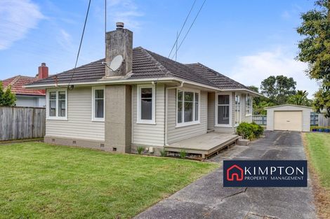 Photo of property in 73 Roberts Road, Te Atatu South, Auckland, 0610
