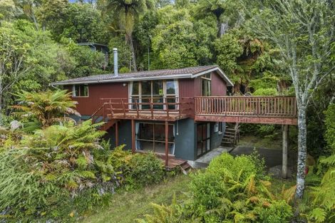 Photo of property in 18 Te Kuru Lane, Pukawa Bay, Turangi, 3381