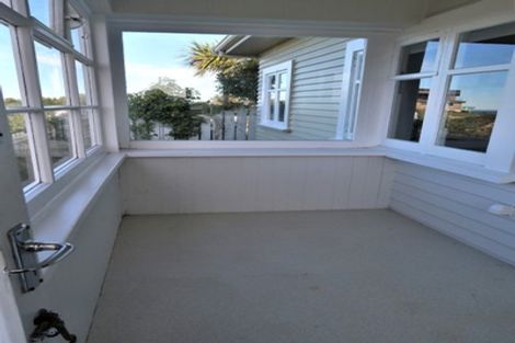 Photo of property in 168 The Ridgeway, Mornington, Wellington, 6021