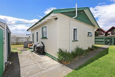 Photo of property in 606 Miller Street, Hastings, 4122