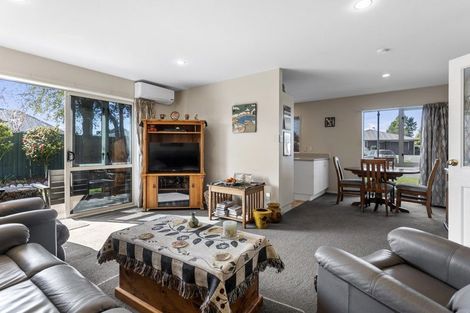 Photo of property in 5 Oldham Place, Darfield, 7510