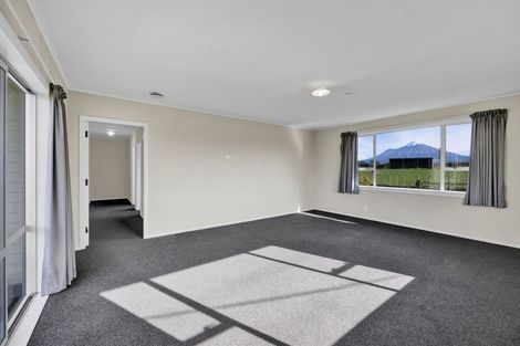 Photo of property in 198 Beaconsfield Road, Midhirst, Stratford, 4394