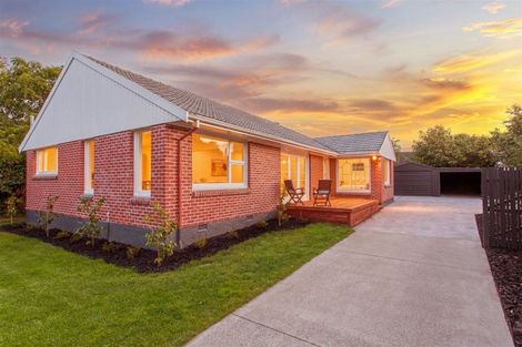 Photo of property in 121 Blighs Road, Papanui, Christchurch, 8053