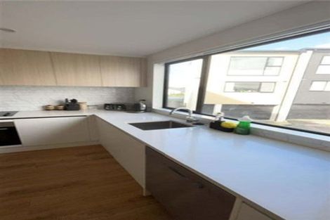 Photo of property in 5a Colin Chester Drive, Silverdale, 0932