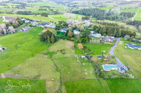 Photo of property in 105 Gorge Road, Maungaturoto, 0520