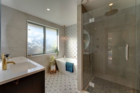 Photo of property in 12 Coleraine Street, Cromwell, 9310