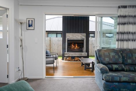 Photo of property in 10 Kaaka Street, Cambridge, 3434