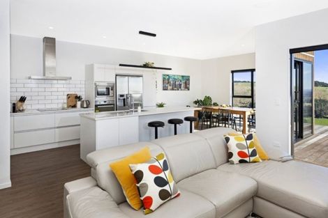 Photo of property in 166 Penruddock Rise, Westmorland, Christchurch, 8025