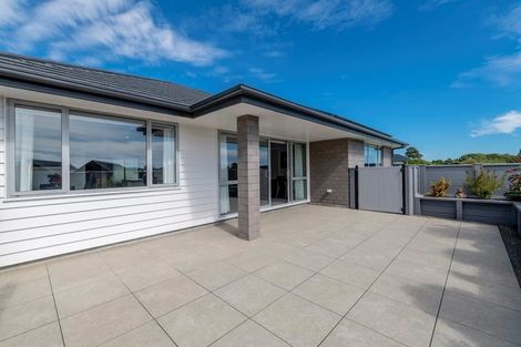 Photo of property in 18 Morepork Drive, Waikanae, 5036