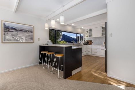 Photo of property in 300 Rosetta Road, Raumati Beach, Paraparaumu, 5032