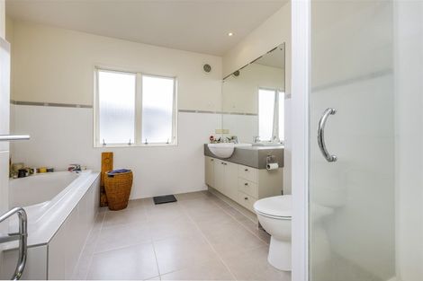 Photo of property in 18 Greenbrooke Drive, Flat Bush, Auckland, 2016