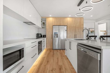 Photo of property in 20 Valley Road, Pukekohe, 2120