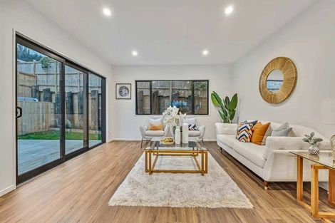 Photo of property in 29c Rotoiti Avenue, Pakuranga Heights, Auckland, 2010