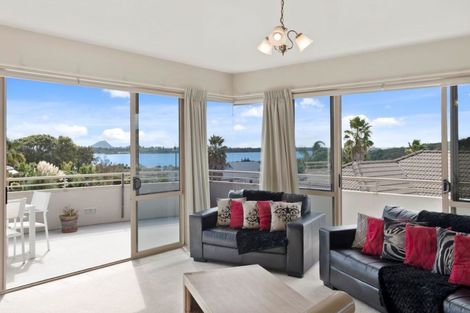 Photo of property in 53 Homestead Place, Welcome Bay, Tauranga, 3112