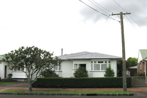 Photo of property in 35 Tui Street, Point Chevalier, Auckland, 1022