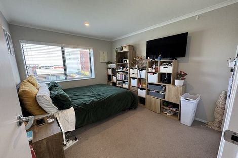 Photo of property in 7 Danga Lane, Hobsonville, Auckland, 0616