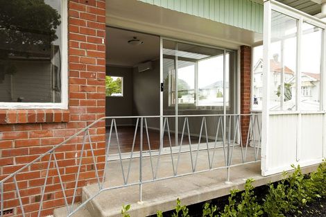 Photo of property in 1/134 Calliope Road, Stanley Point, Auckland, 0624