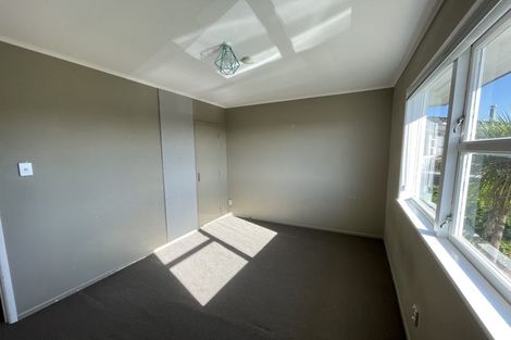 Photo of property in 33 Seon Place, Birkdale, Auckland, 0626