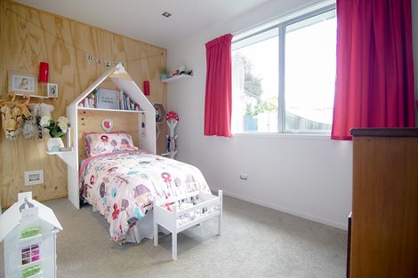 Photo of property in 8 Lifford Place, Awapuni, Palmerston North, 4412