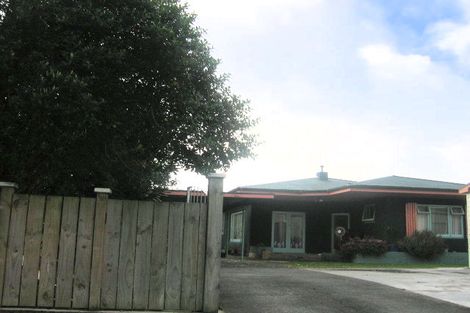 Photo of property in 19 Hollows Crescent, Takaro, Palmerston North, 4412