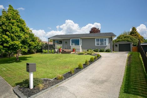 Photo of property in 39 Sheridan Crescent, Leamington, Cambridge, 3432