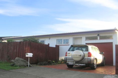 Photo of property in 13 Doon Grove, Papakowhai, Porirua, 5024