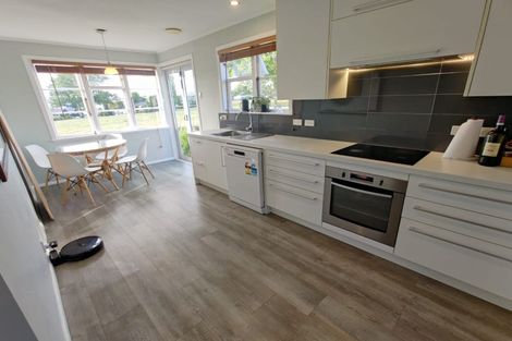 Photo of property in 1/10 Gladfield Lane, Te Atatu Peninsula, Auckland, 0610