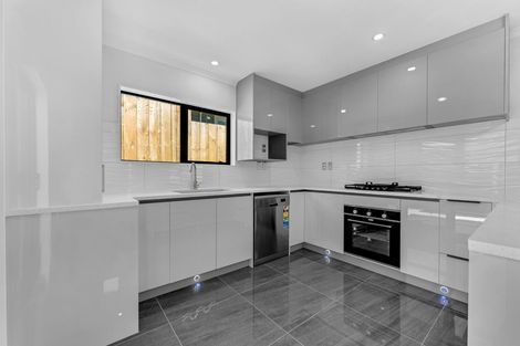 Photo of property in 12a Mcleod Road, Weymouth, Auckland, 2103