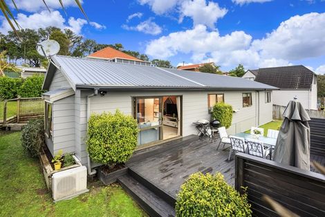 Photo of property in 2/41 Browns Bay Road, Browns Bay, Auckland, 0630