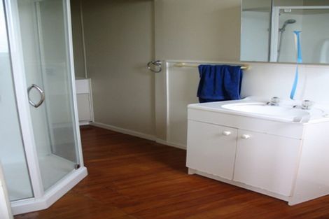 Photo of property in 27 Horotutu Road, Greenlane, Auckland, 1061