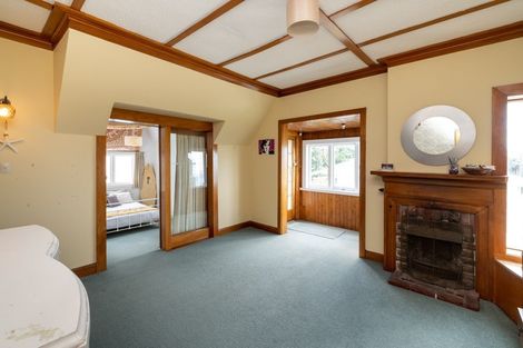 Photo of property in 11 Corry Avenue, Bluff Hill, Napier, 4110